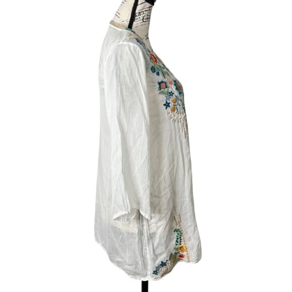 Johnny Was White Embroidered Boho Tunic Top 3/4 Sleeve Sheer Womens Size M - Picture 2 of 7